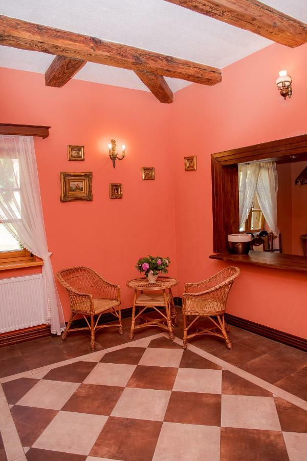 Dwór Woskrzenice Hotel Biała Podlaska Exterior foto