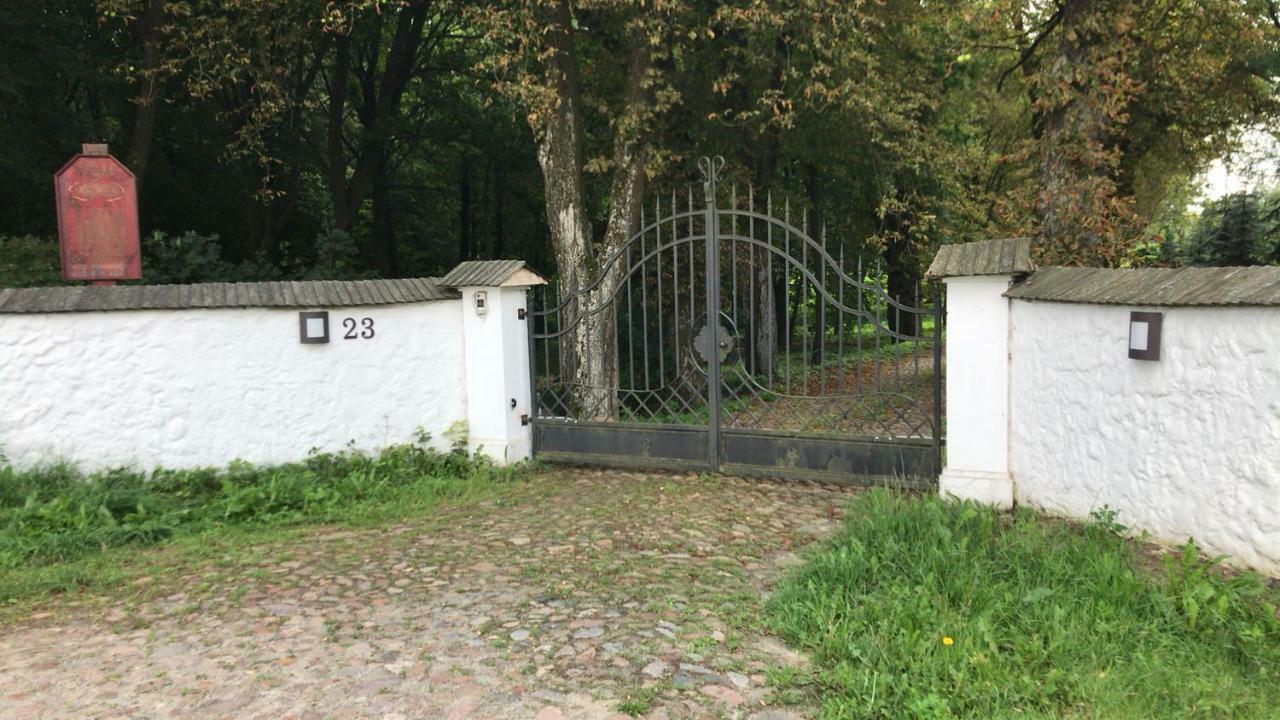 Dwór Woskrzenice Hotel Biała Podlaska Exterior foto